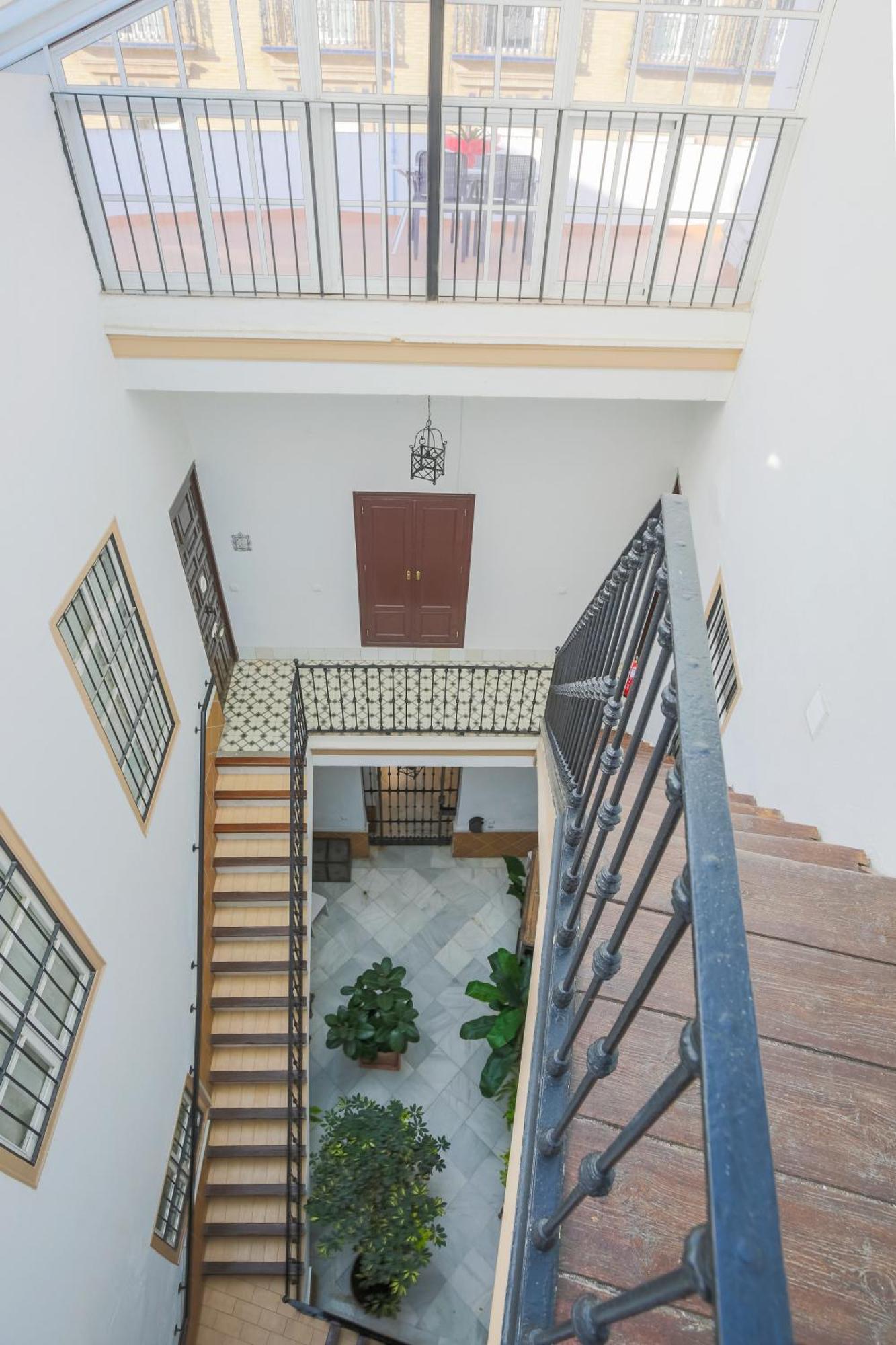 Descubrehome Santa Cruz Private Terrace With Giralda Views Sevilla Eksteriør billede