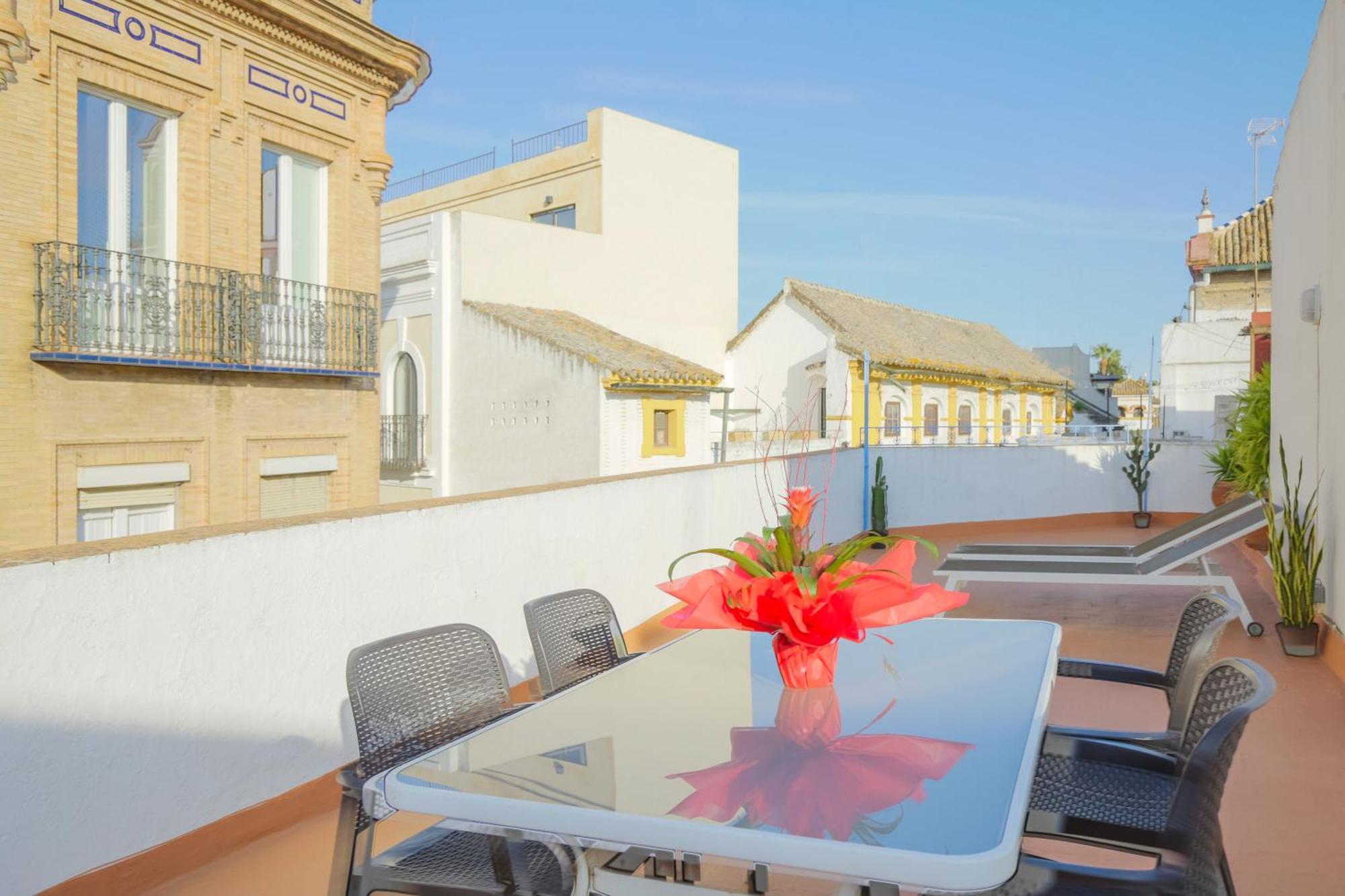 Descubrehome Santa Cruz Private Terrace With Giralda Views Sevilla Eksteriør billede